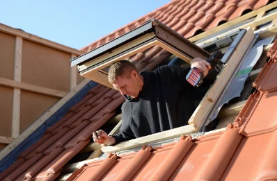 Pose de fenêtres de toit Velux à Aigondigné
